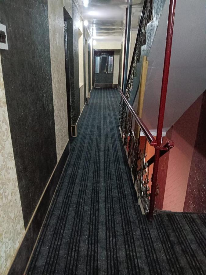 Hotel Regency Srīnagar Exterior foto