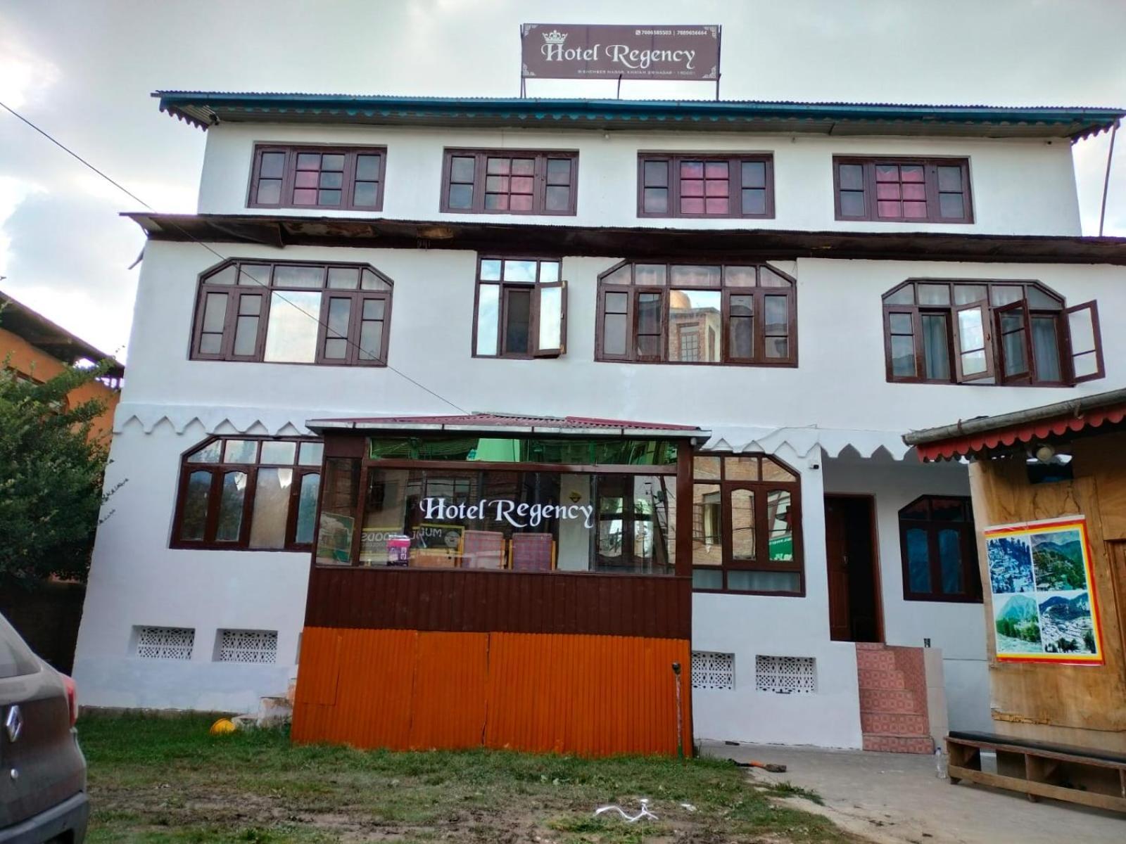 Hotel Regency Srīnagar Exterior foto